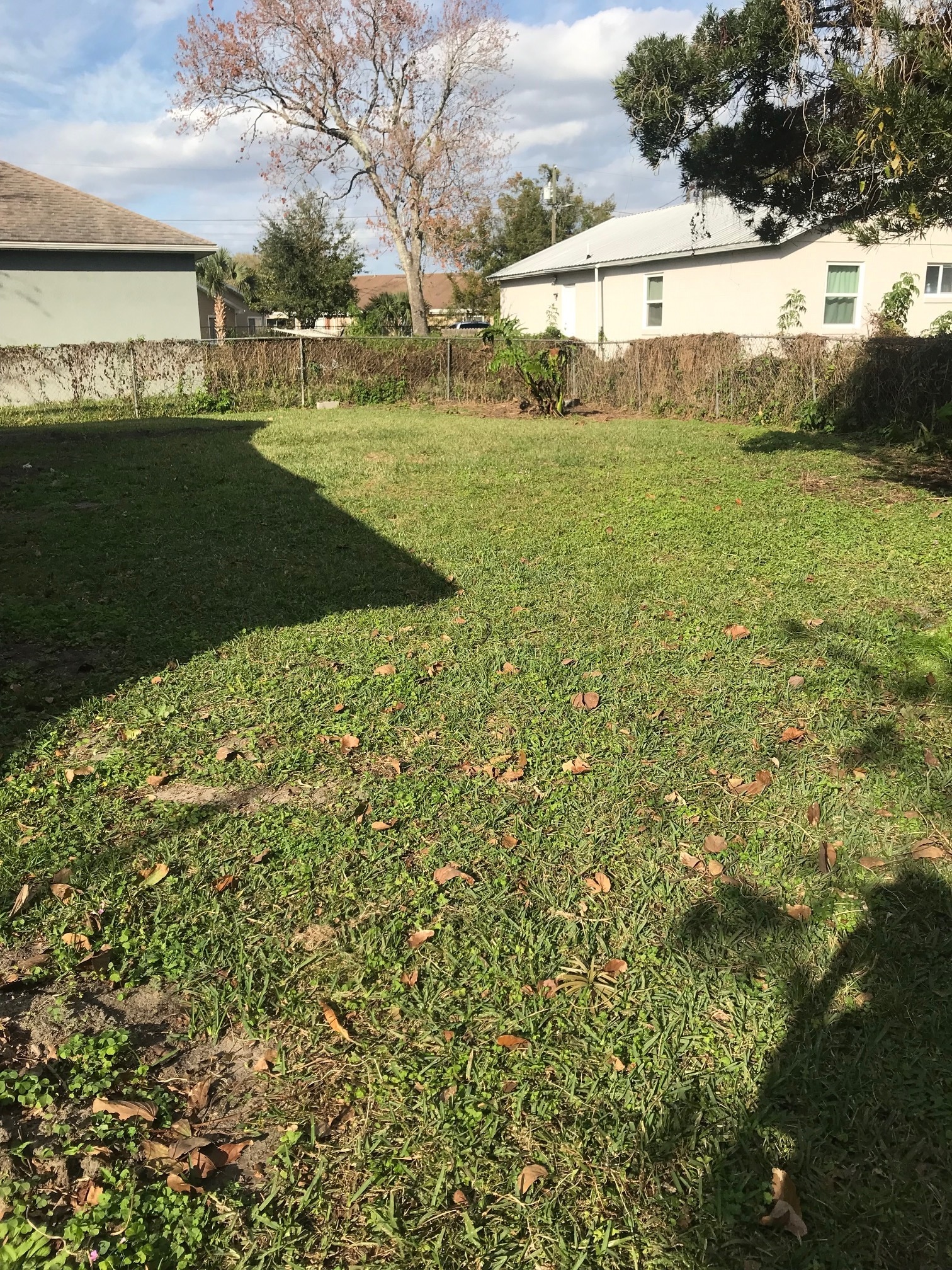 Large Backyard w/shed - 5015 Santee St
