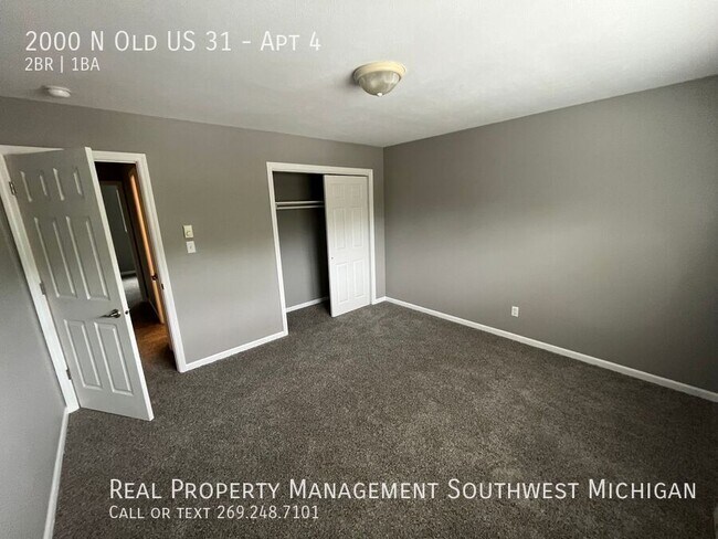 Building Photo - 2000 US-31