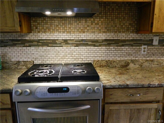 Building Photo - 34 Kings Hwy