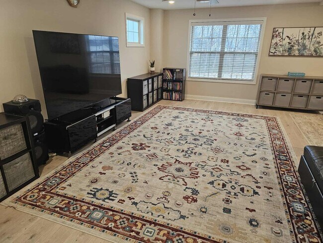 Building Photo - 2662 Scott Dr