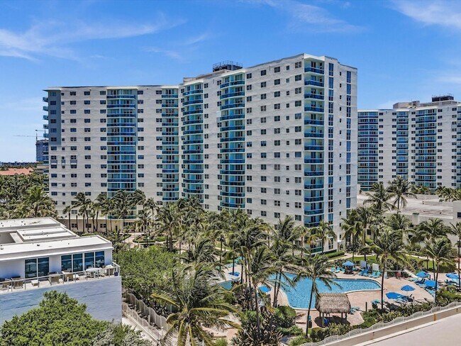 Building Photo - 3901 S Ocean Dr