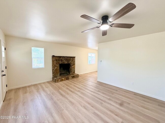 Building Photo - 2859 Meadow Ln