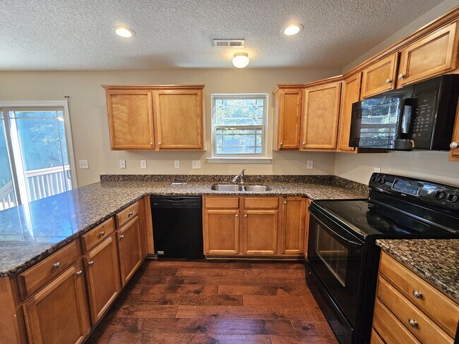 Building Photo - 101 Tigris Way