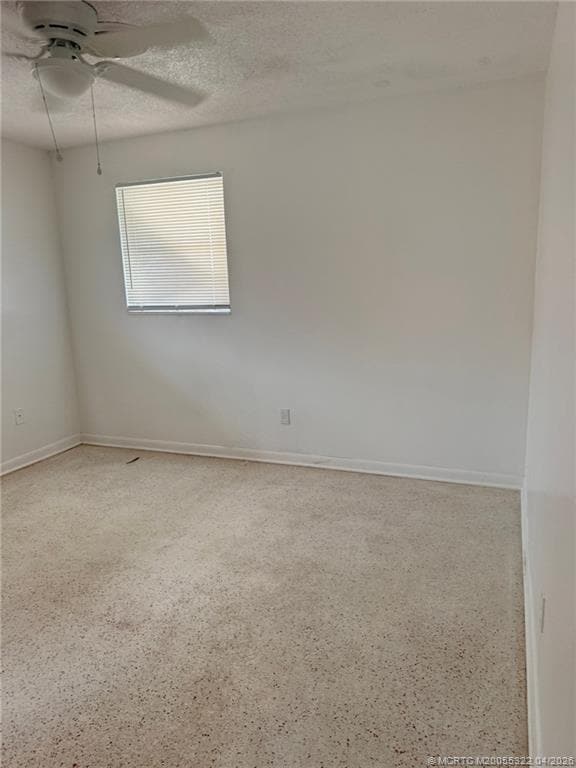 Building Photo - 33 SE Sailfish Ln