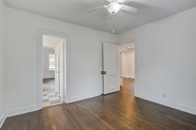 Building Photo - 2607 Madden Dr