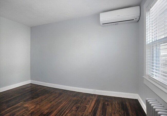 Building Photo - 3 Island Ave