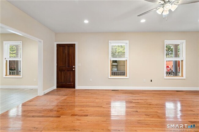 Building Photo - 109 Olive St