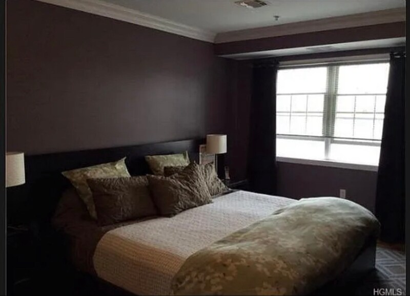 Building Photo - 3 Cross St