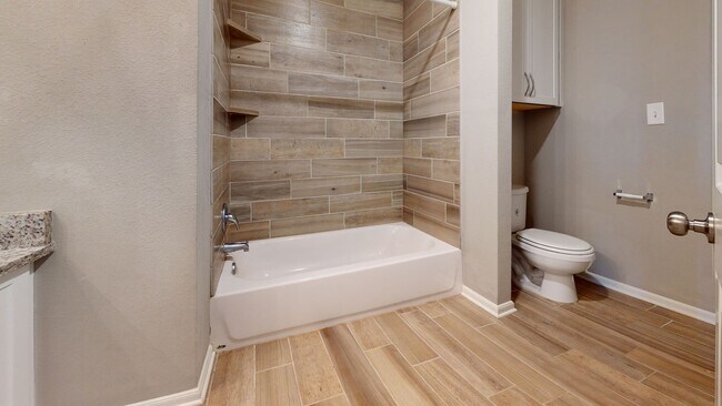 Building Photo - 4204 Shallow Creek Ct