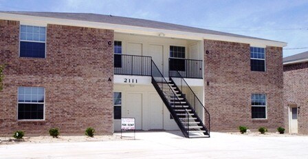 Primary Photo - 2111 Jennifer Dr