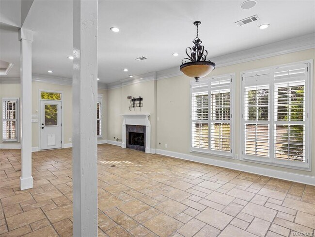 Building Photo - 3900 Turning Leaf Loop