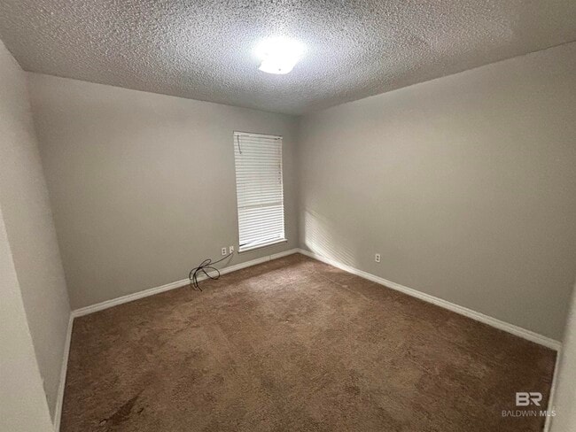 Building Photo - 171 Montclair Loop