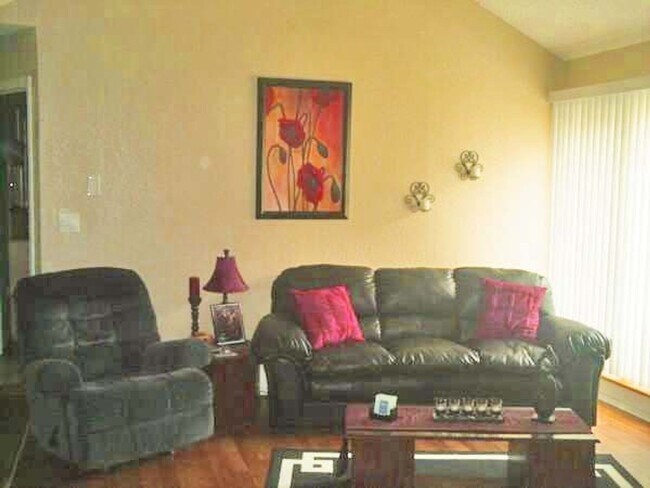 Building Photo - Great 3 Bdrm 2 Bath Home for Lease in Corinth, Tx