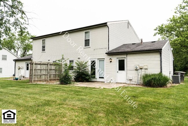 Building Photo - 5020 Vermont Ln