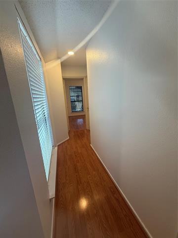 Building Photo - 5210 Manhassett Dr
