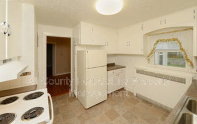 Building Photo - 401 Elm St