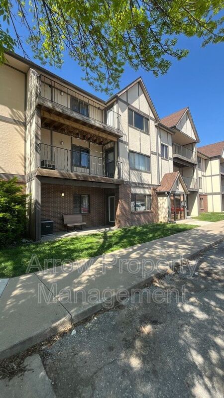 Building Photo - 2384 N 44th St