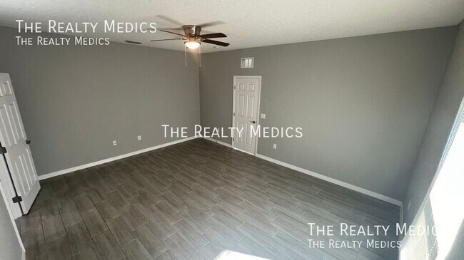 Building Photo - 2640 Dennis Ave SE