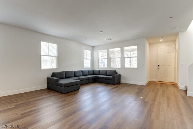 Building Photo - 2875 Starling Summit St