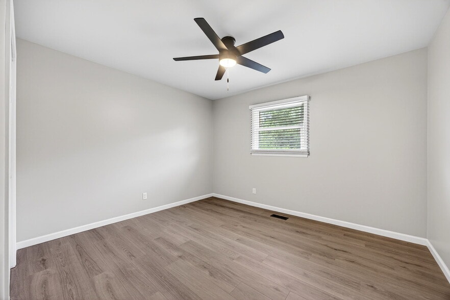 Bedroom 2 - 3200 Schaffner Dr