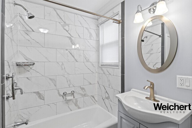 Building Photo - 800-802 KENNEDY Blvd