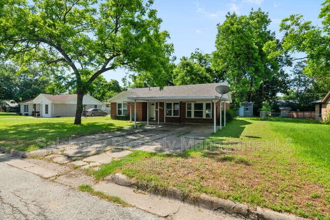 Building Photo - 5601 N Schilder Dr