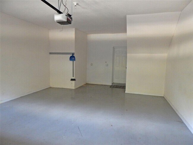Building Photo - 16411 Kingletridge Ave