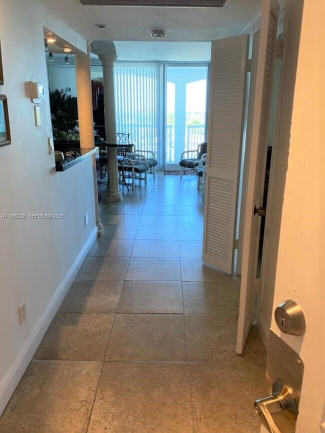 Building Photo - 5401 Collins Ave