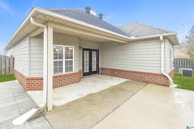 Building Photo - 2048 Fairbank Cir