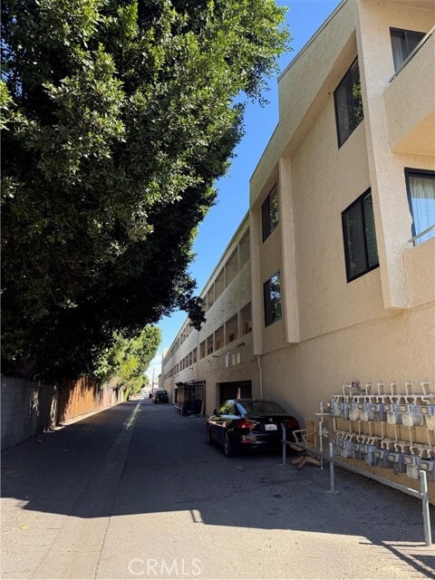 Building Photo - 19009 Sherman Way