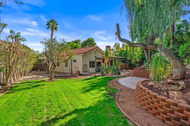 Building Photo - 37 Santo Domingo Dr