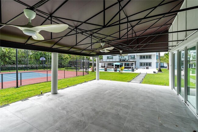 Building Photo - 11531 SW 93rd St