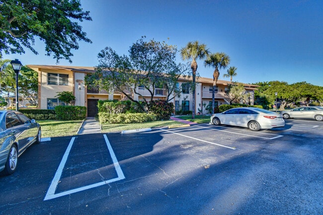 Building Photo - 5710 Princess Palm Ct