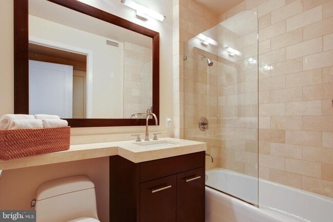 Building Photo - 1414 S Penn Square