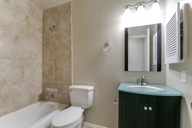 Building Photo - 18822 Twigsworth Ln