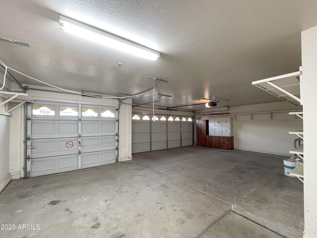 Building Photo - 4645 E Kelly Dr