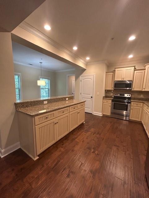 Building Photo - 501 Reserve Ln