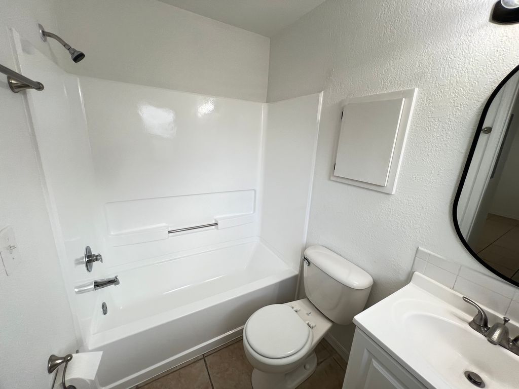 Building Photo - 2773 Cypress Dr