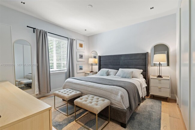 Building Photo - 1502 El Rado St