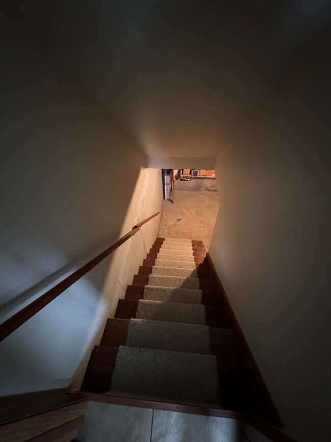 Building Photo - 1505 S Driscoll St