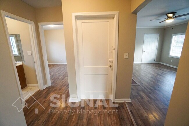 Building Photo - 1932 Portage Ave