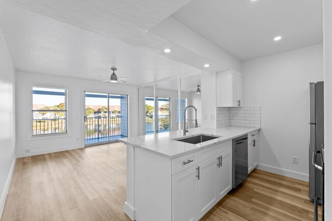 Building Photo - 271 Cypress Point Dr