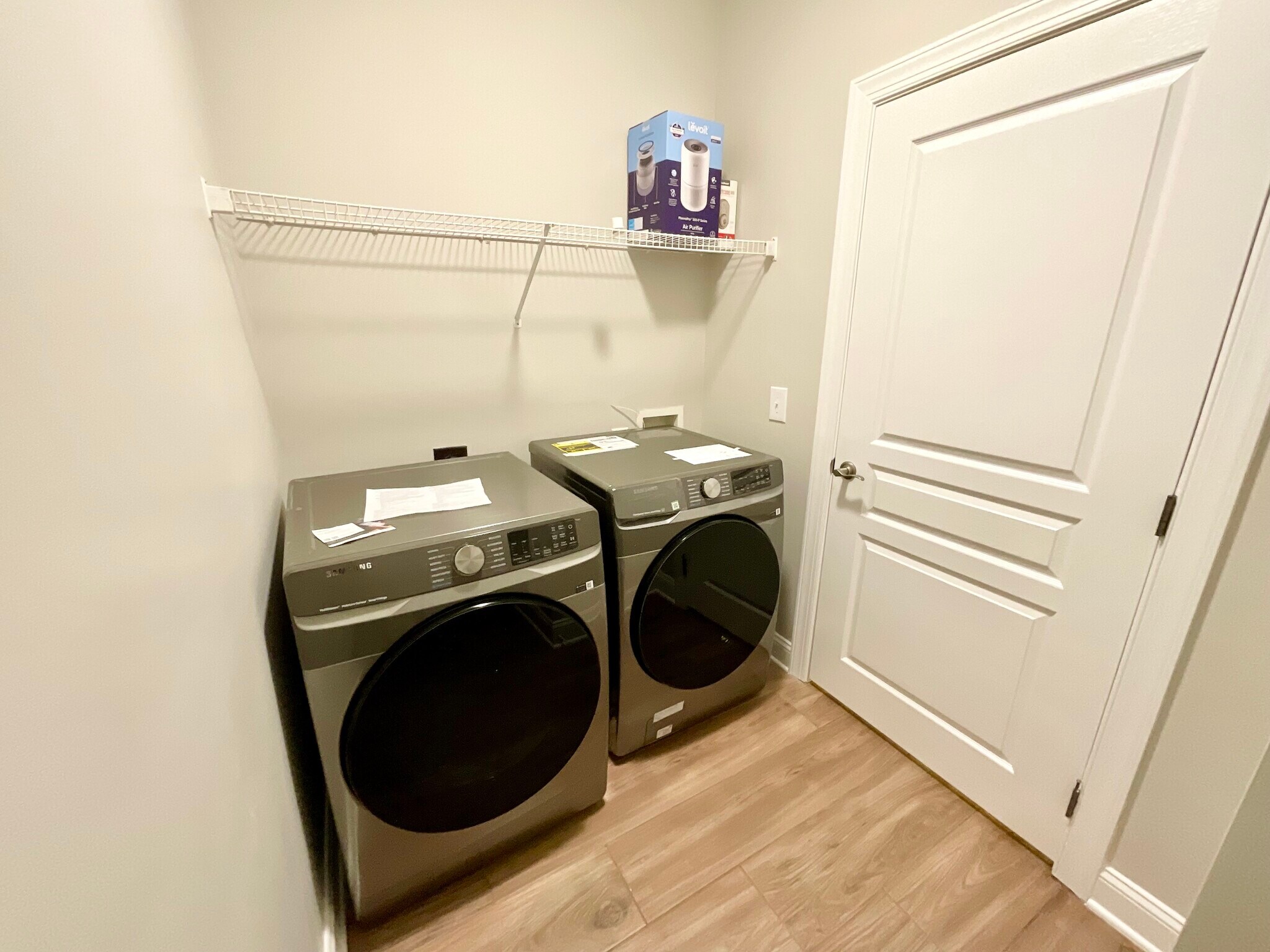 Building Photo - 833 Providence Glen Dr