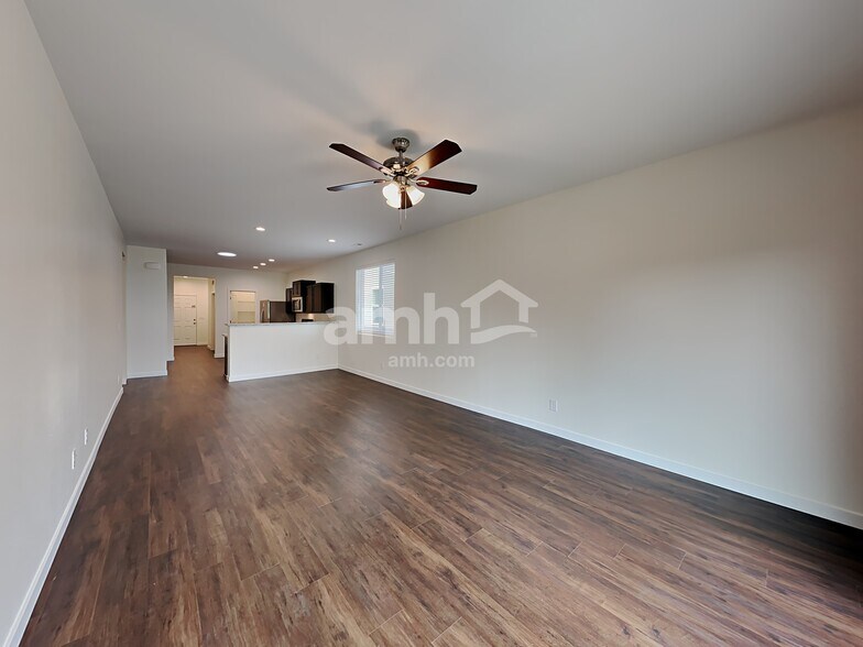 Building Photo - 19429 21st Ave Ct E