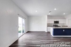 Building Photo - 5803 Rue Picasso