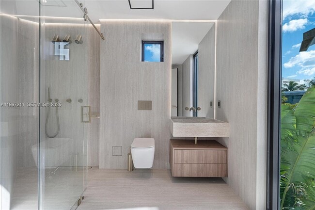 Building Photo - 1045 W 47th Ct