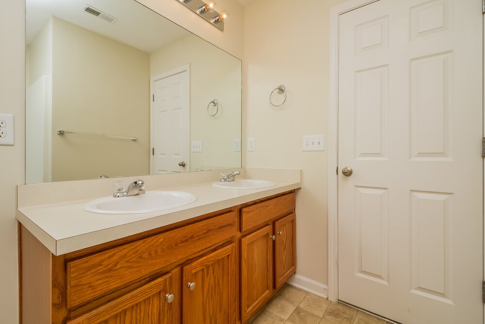 Building Photo - 329 Stewart Springs Dr