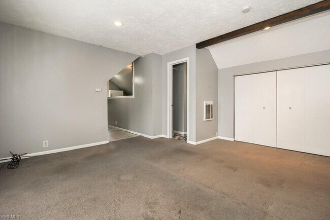 Building Photo - 3274 W 130th St