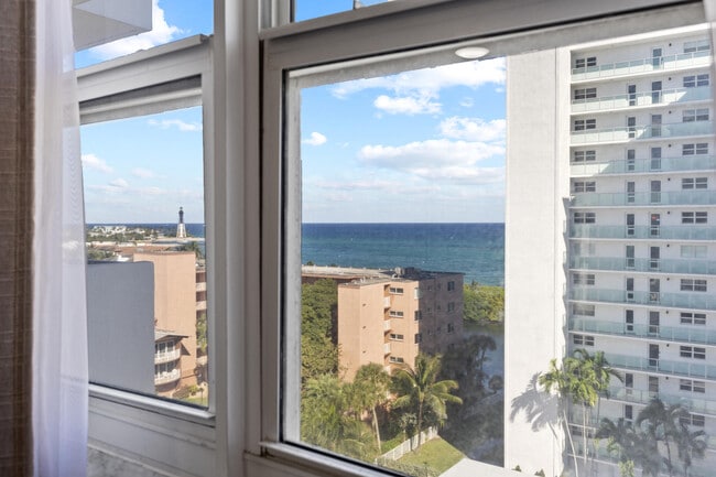 Building Photo - 1630 N Ocean Blvd