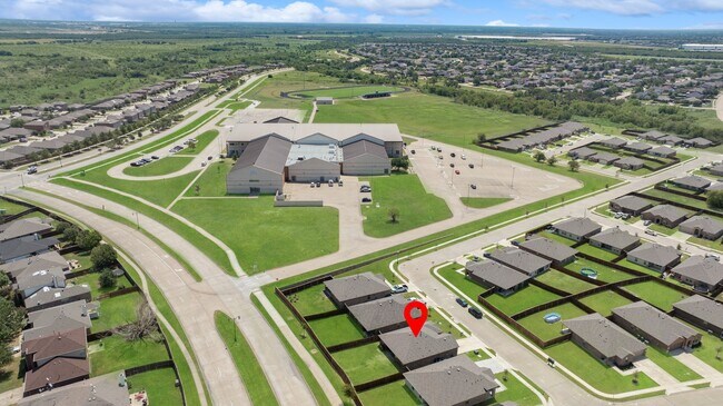 Building Photo - 3005 Barnhart Way